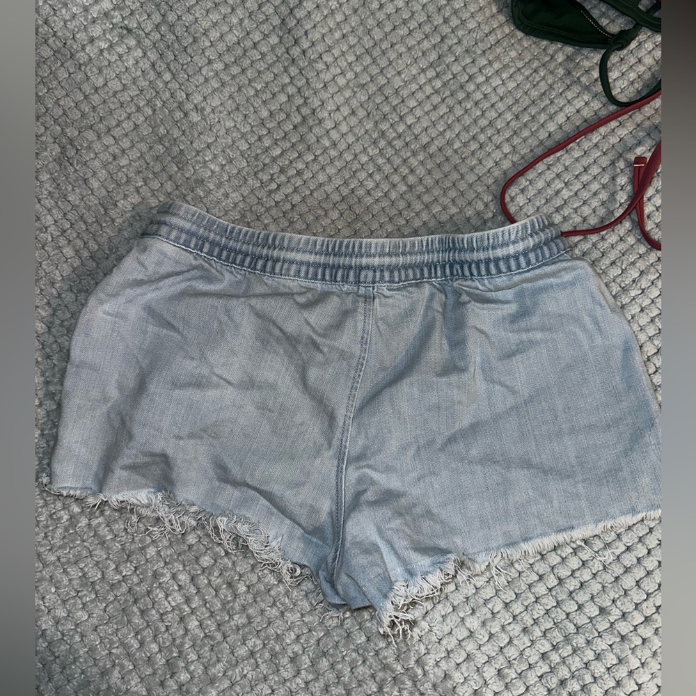 Shorts - Picture 2 of 2